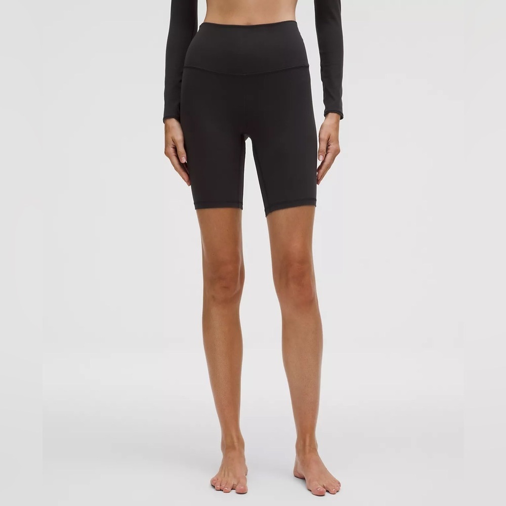 Lululemon Align™ High-Rise Short 8" - Sz 4 - Picture 3 of 8